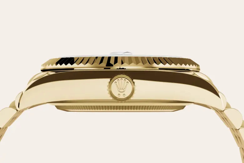 Sky-Dweller – 42 mm in 18 ct Yellow Gold | Prestige Travel Watch with Dual Time Zone & Annual Calendar